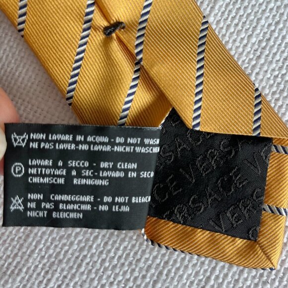 Versace Men’s Silk Tie Yellow Stripe Medusa Head Logo Made in Italy Authentic - Picture 7 of 7